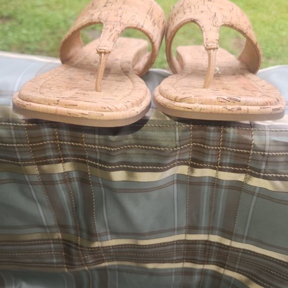 Aerosoles Barry Slides Cork Women's Thong Sandals Mini Wedge Heel. Size 8.5 Med. - Picture 16 of 16